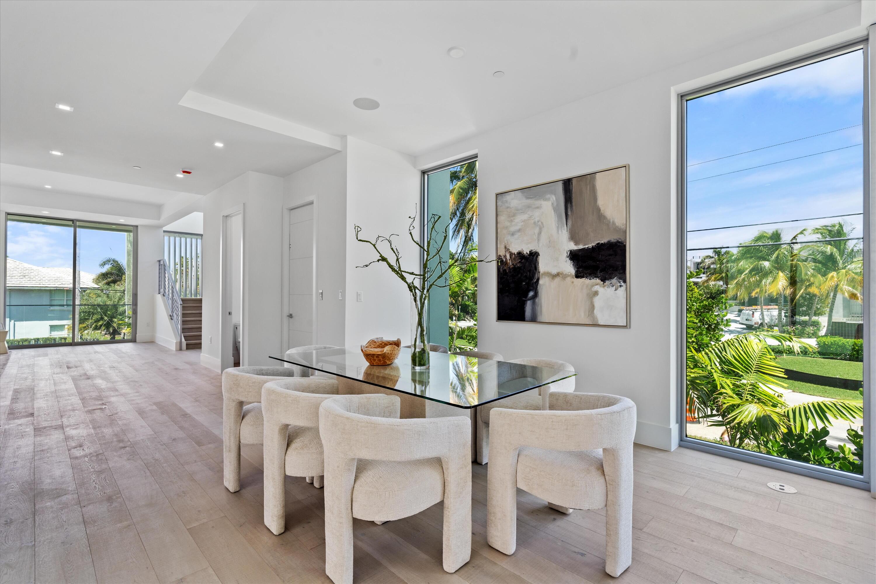 1070 Del Harbour Drive