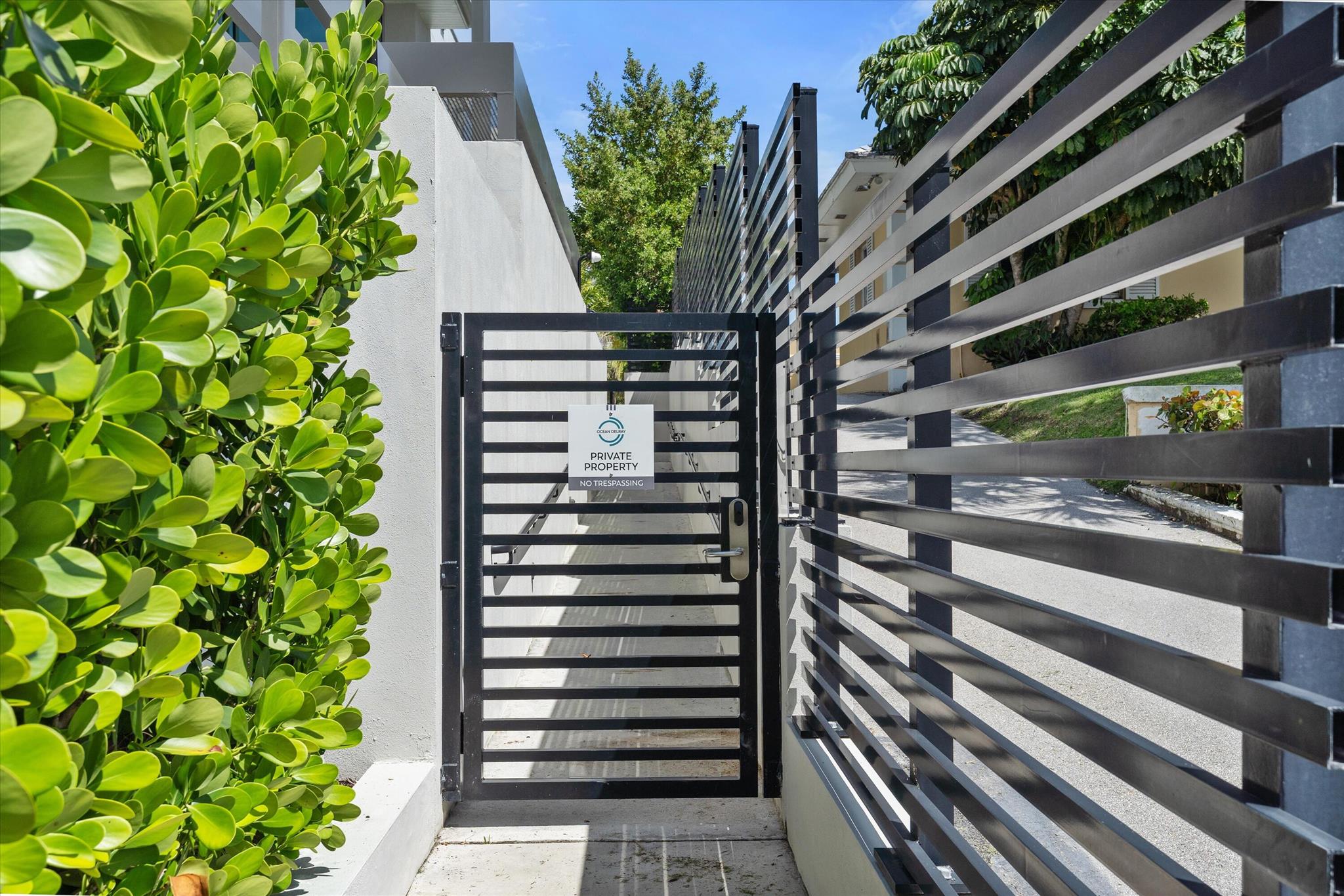 1070 Del Harbour Drive