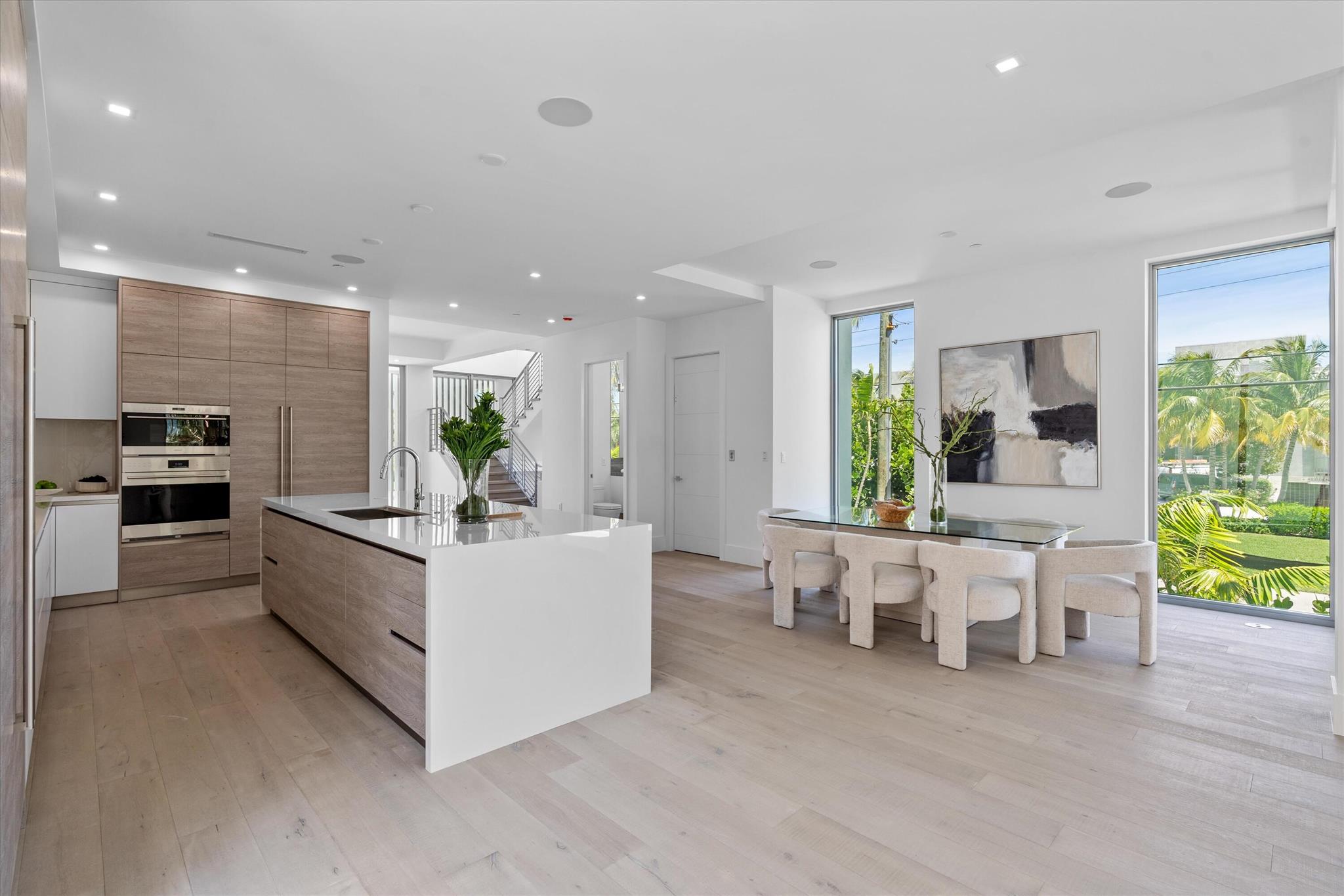 1070 Del Harbour Drive