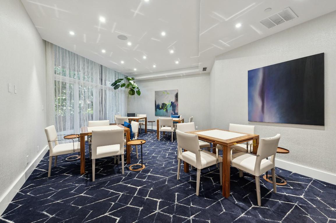 300 SE 5th Avenue 6010