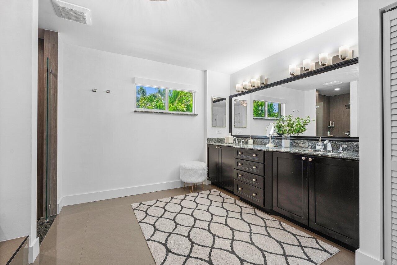 7700 NE Spanish Trail Court