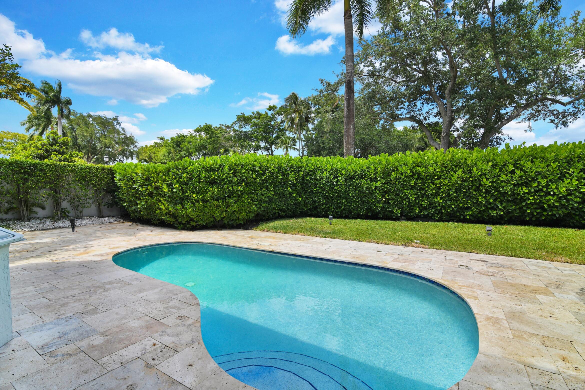 4132 NW 55th Place