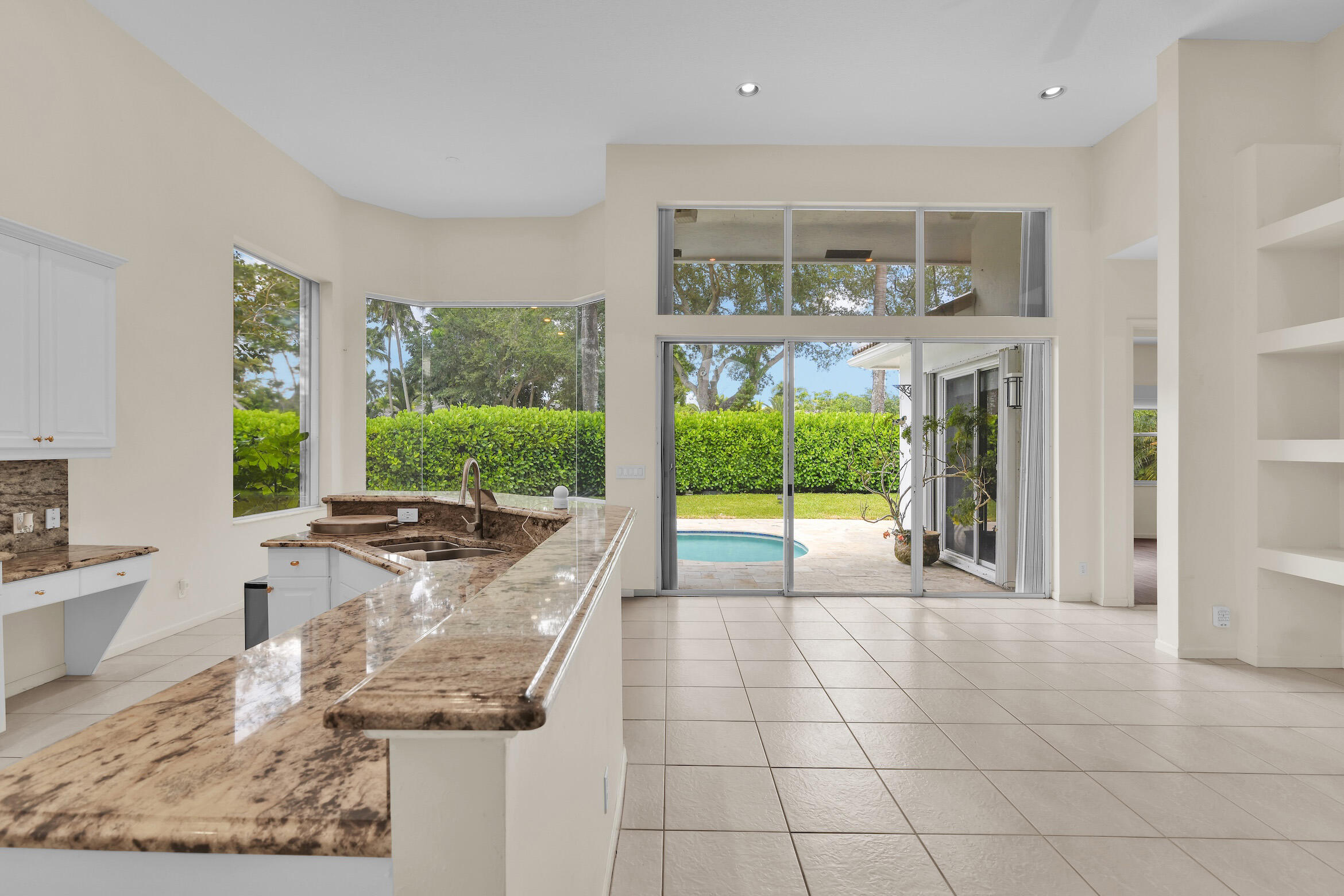 4132 NW 55th Place