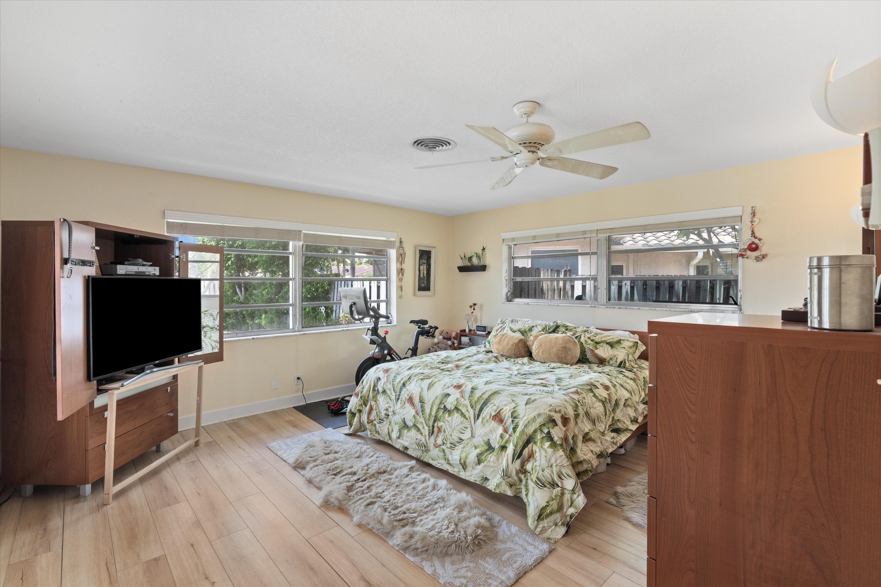 1250 SE 10th Street