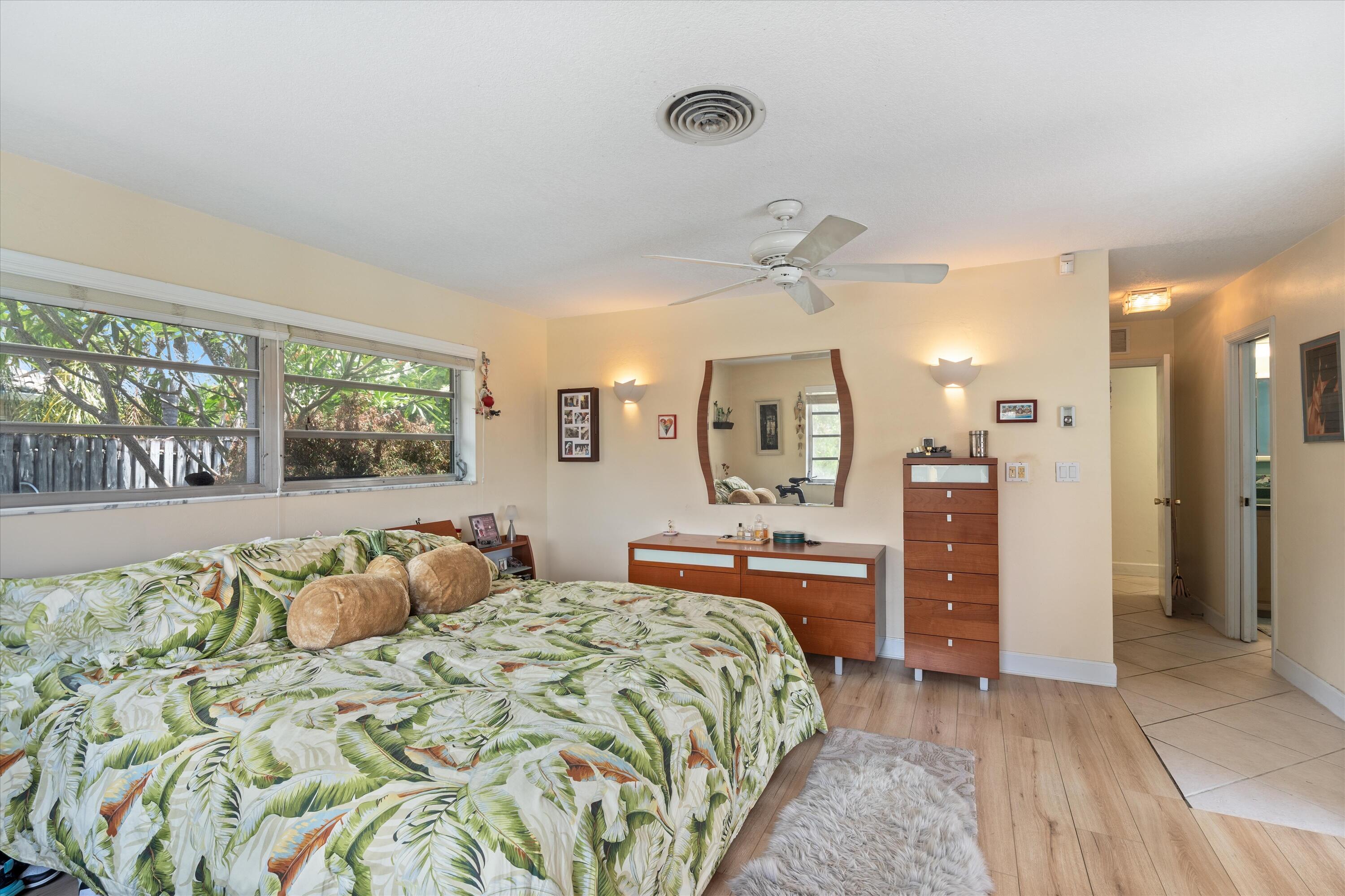 1250 SE 10th Street