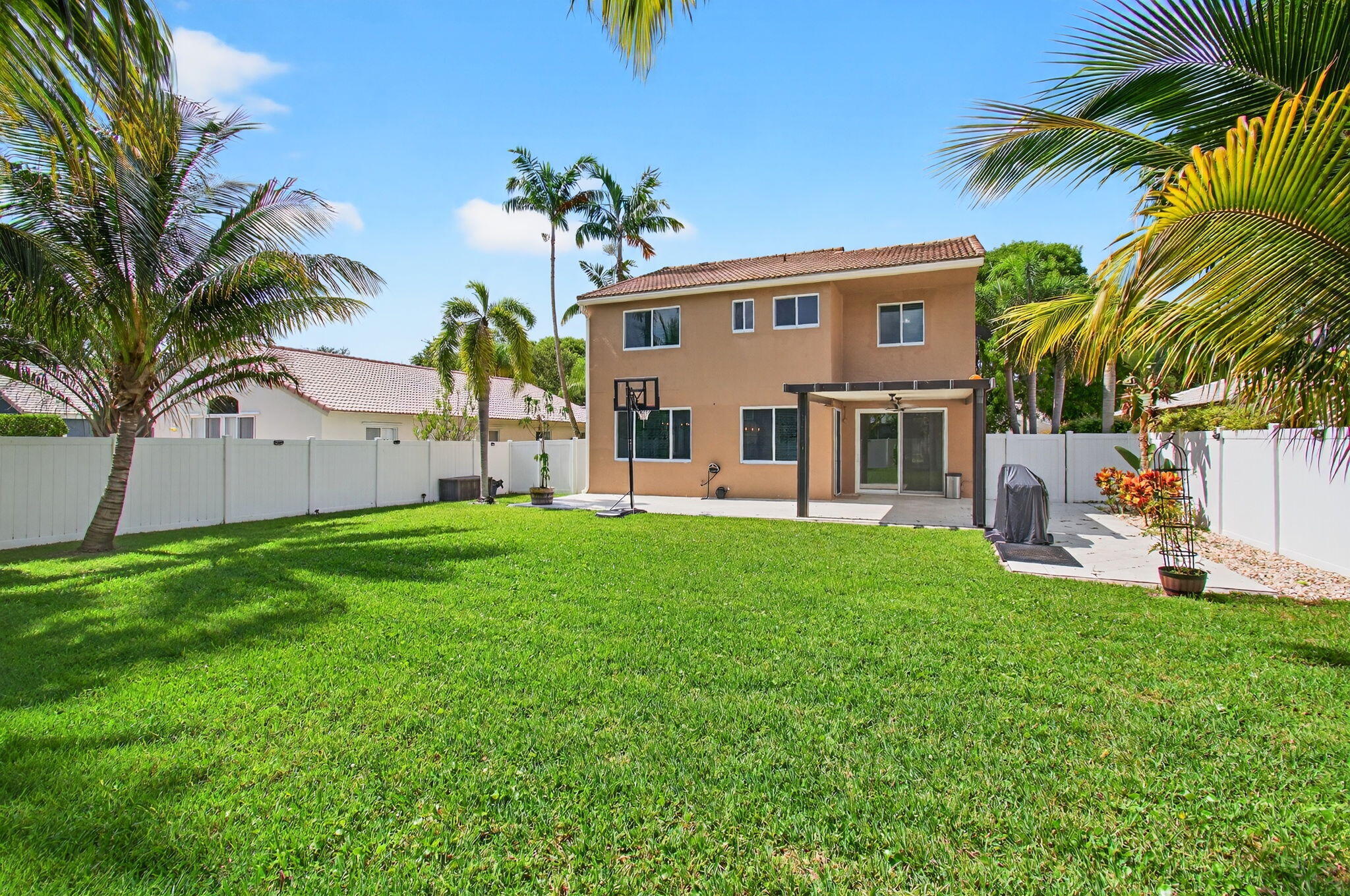 4551 NW 7th Street