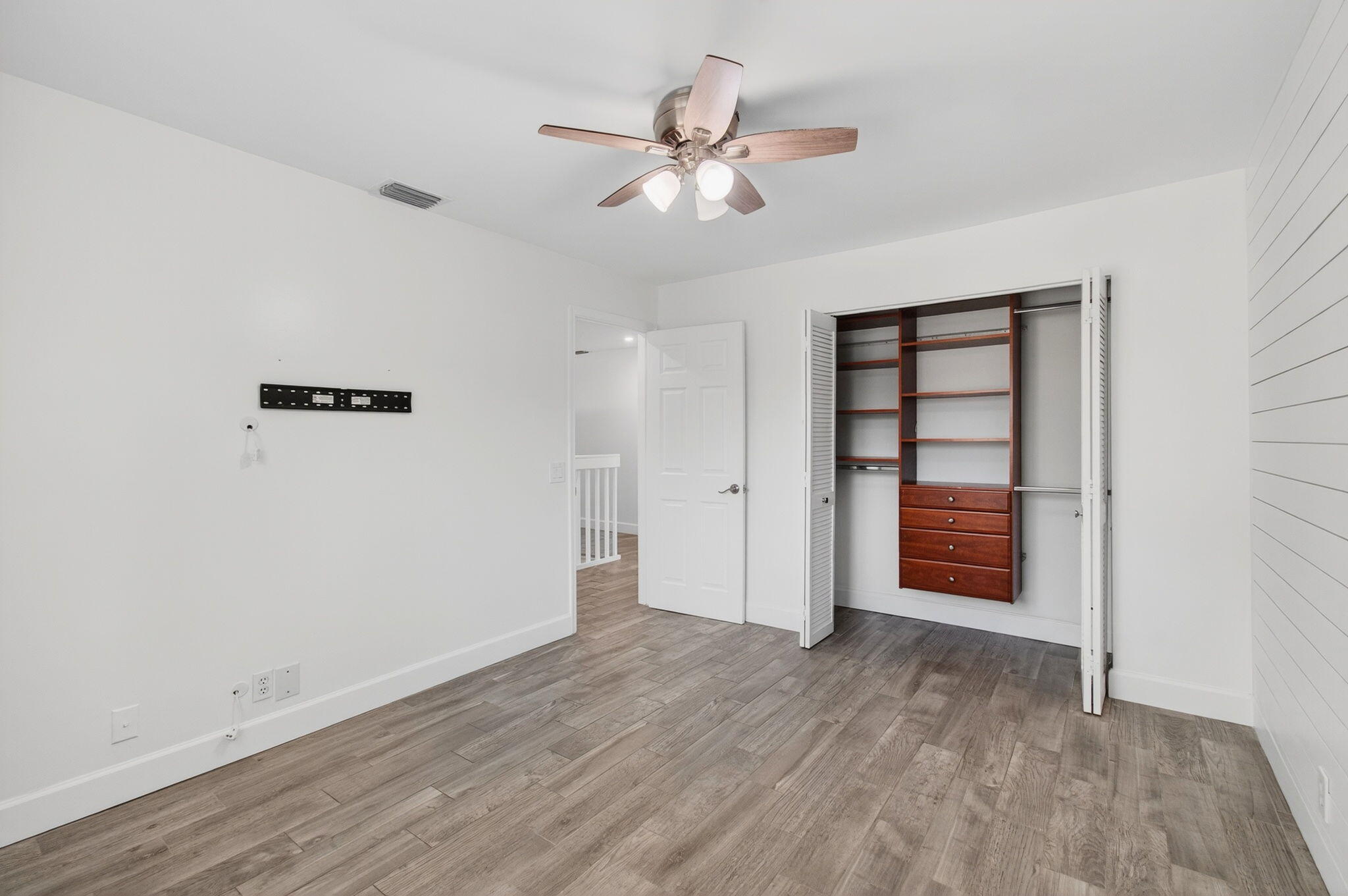 4551 NW 7th Street
