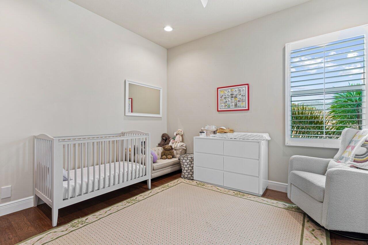 6464 Bellamalfi Street