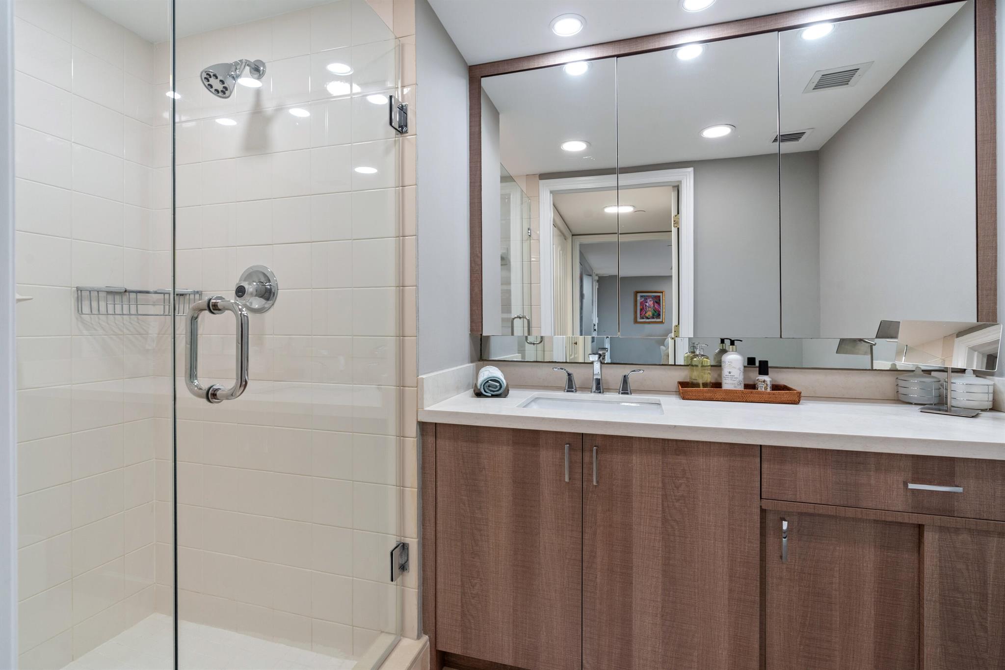 140 SE 5th Avenue Unit 250