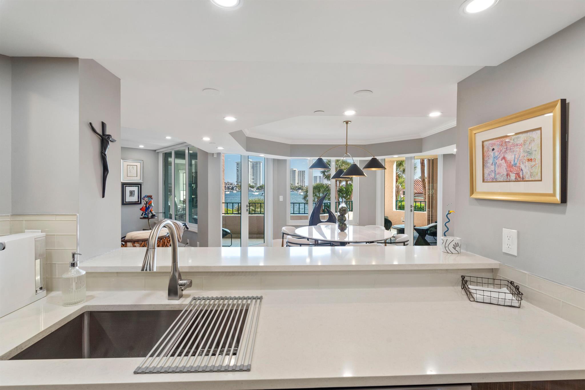 140 SE 5th Avenue Unit 250