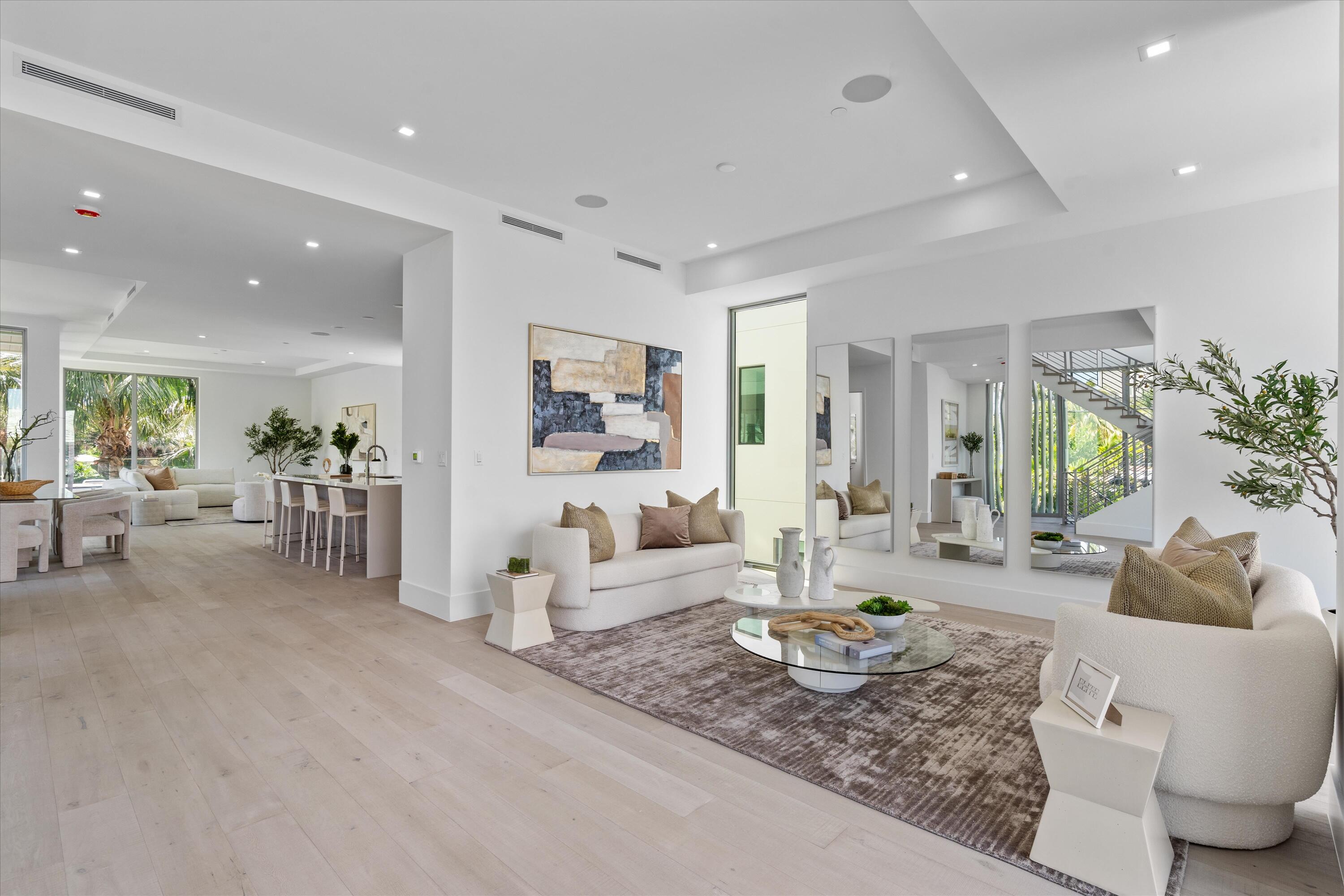 1070 Del Harbour Drive