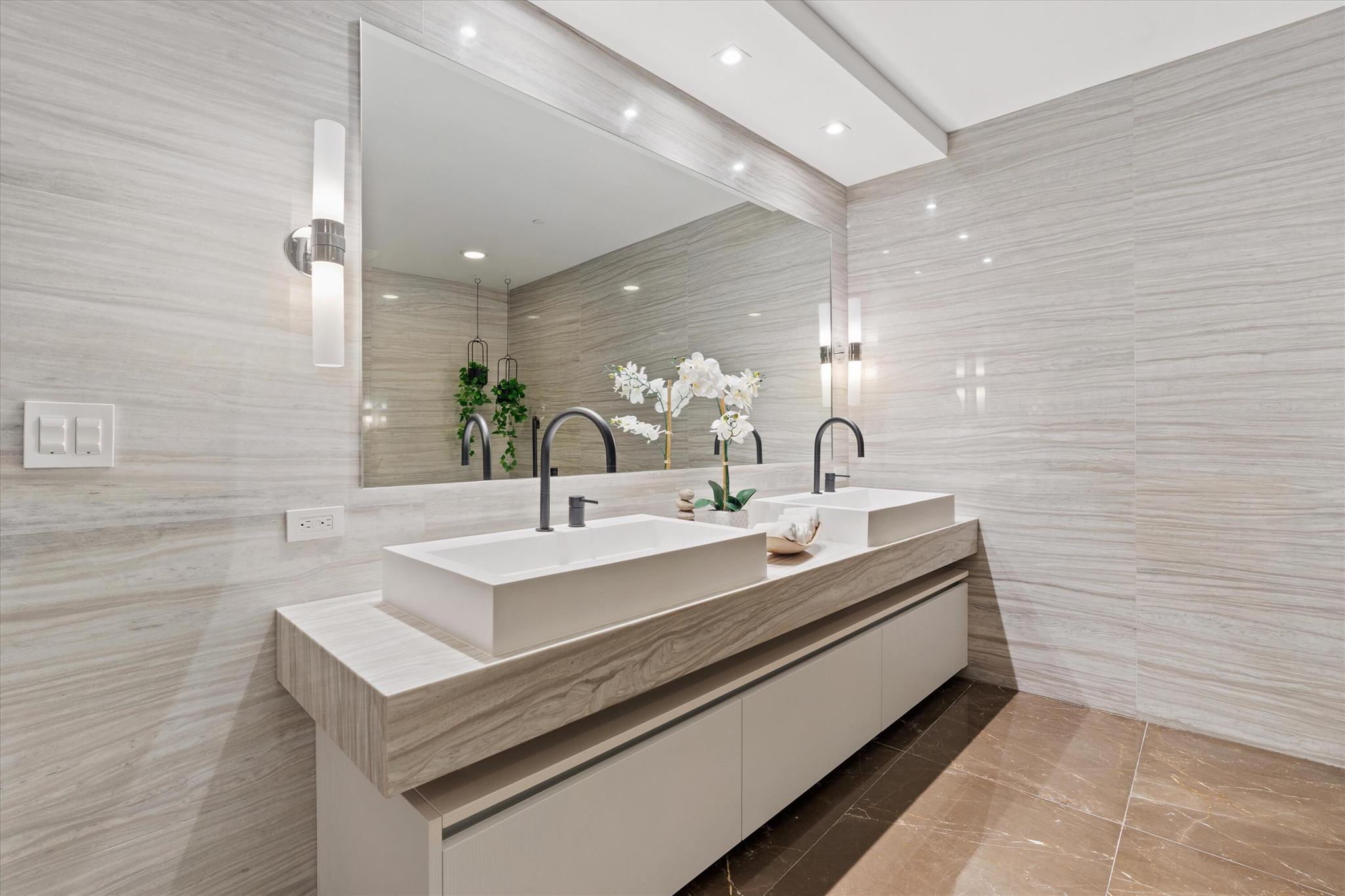 2200 N Ocean Boulevard N201