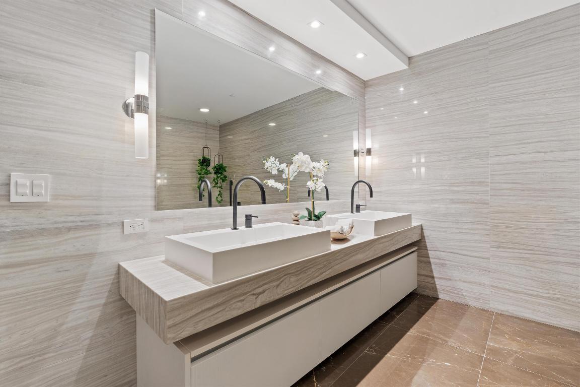 2200 N Ocean Boulevard N201