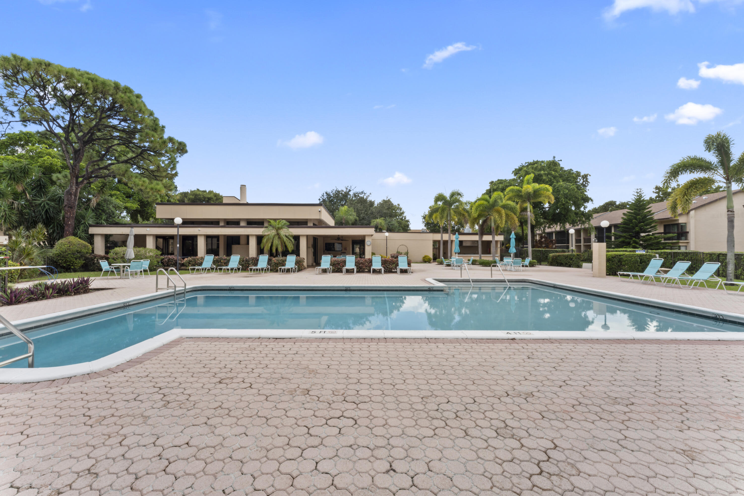 2339 SW 15th Street #27