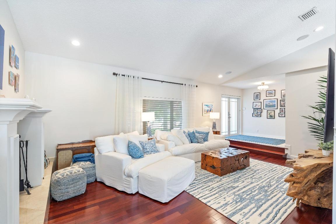 830 NE Boca Bay Colony Drive