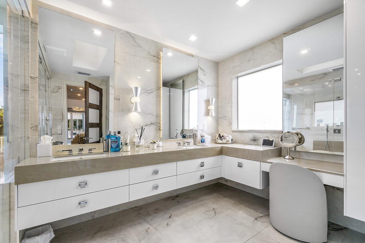 3506 NW Clubside Circle