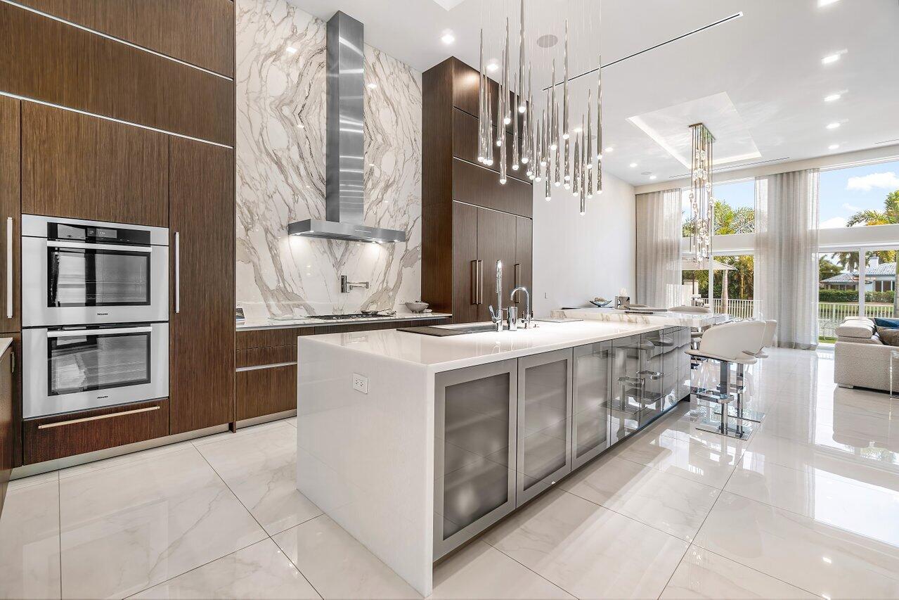 3506 NW Clubside Circle