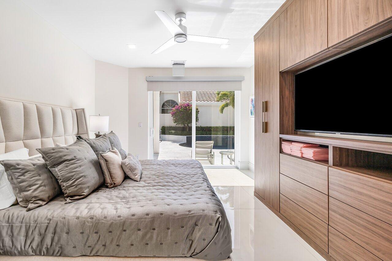 3506 NW Clubside Circle