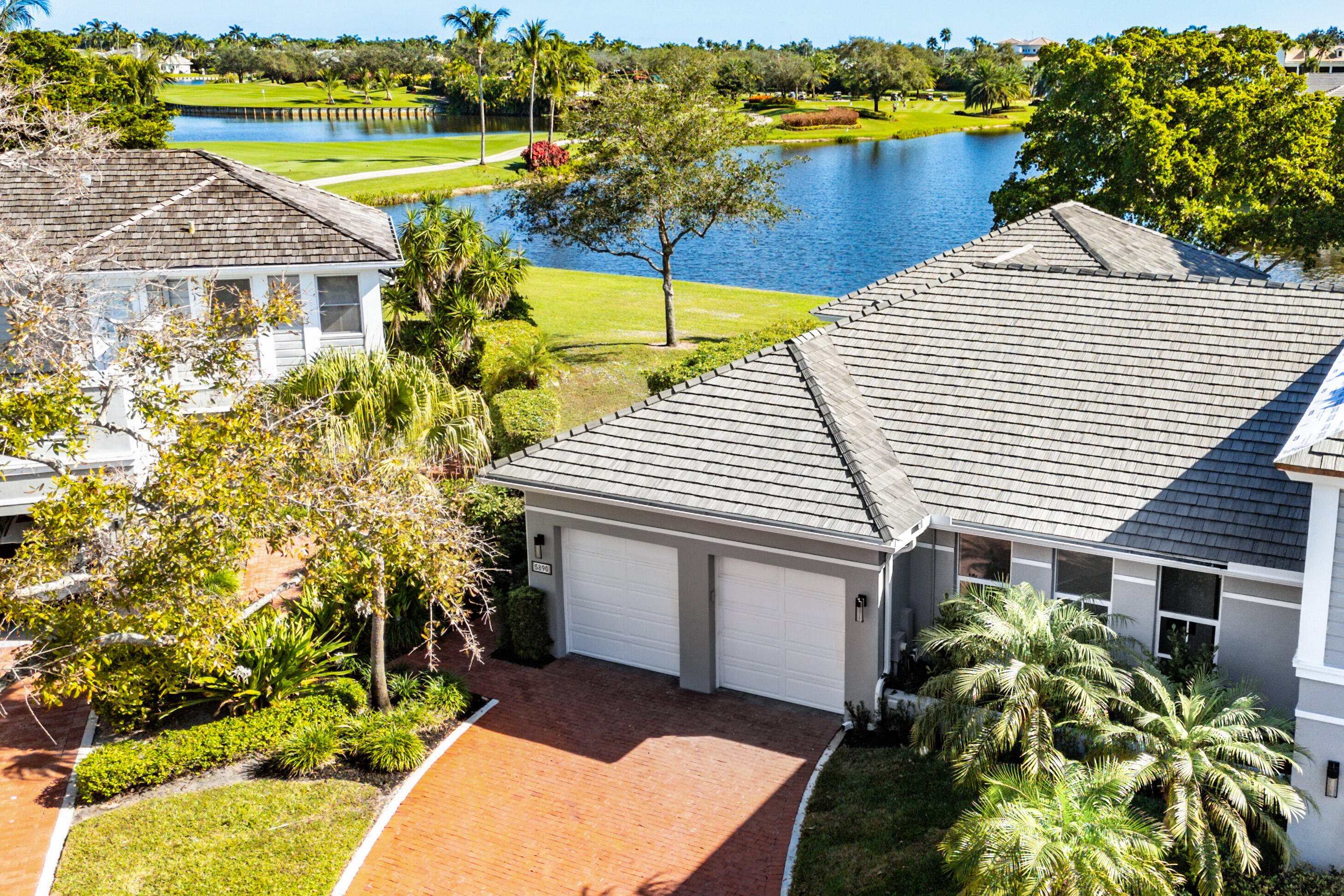 5890 NW 39th Avenue