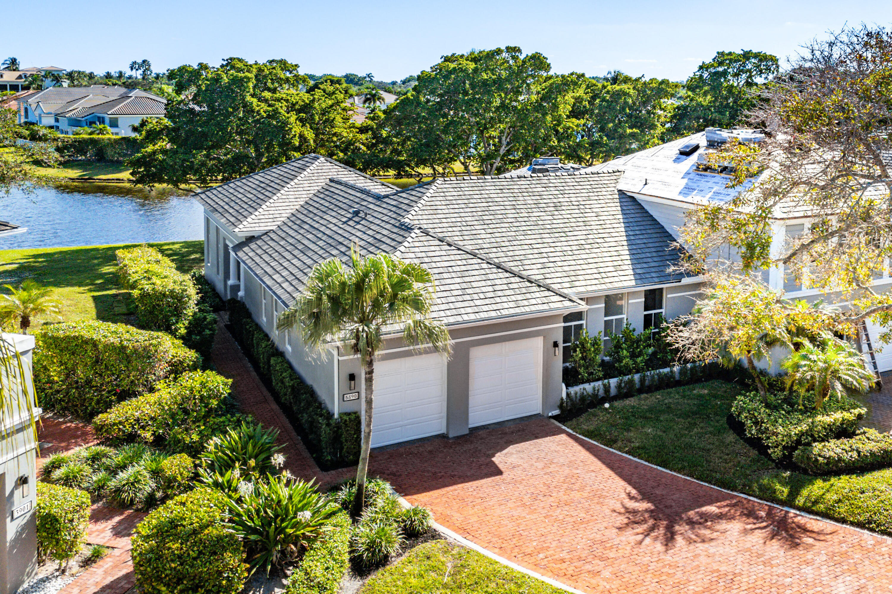5890 NW 39th Avenue