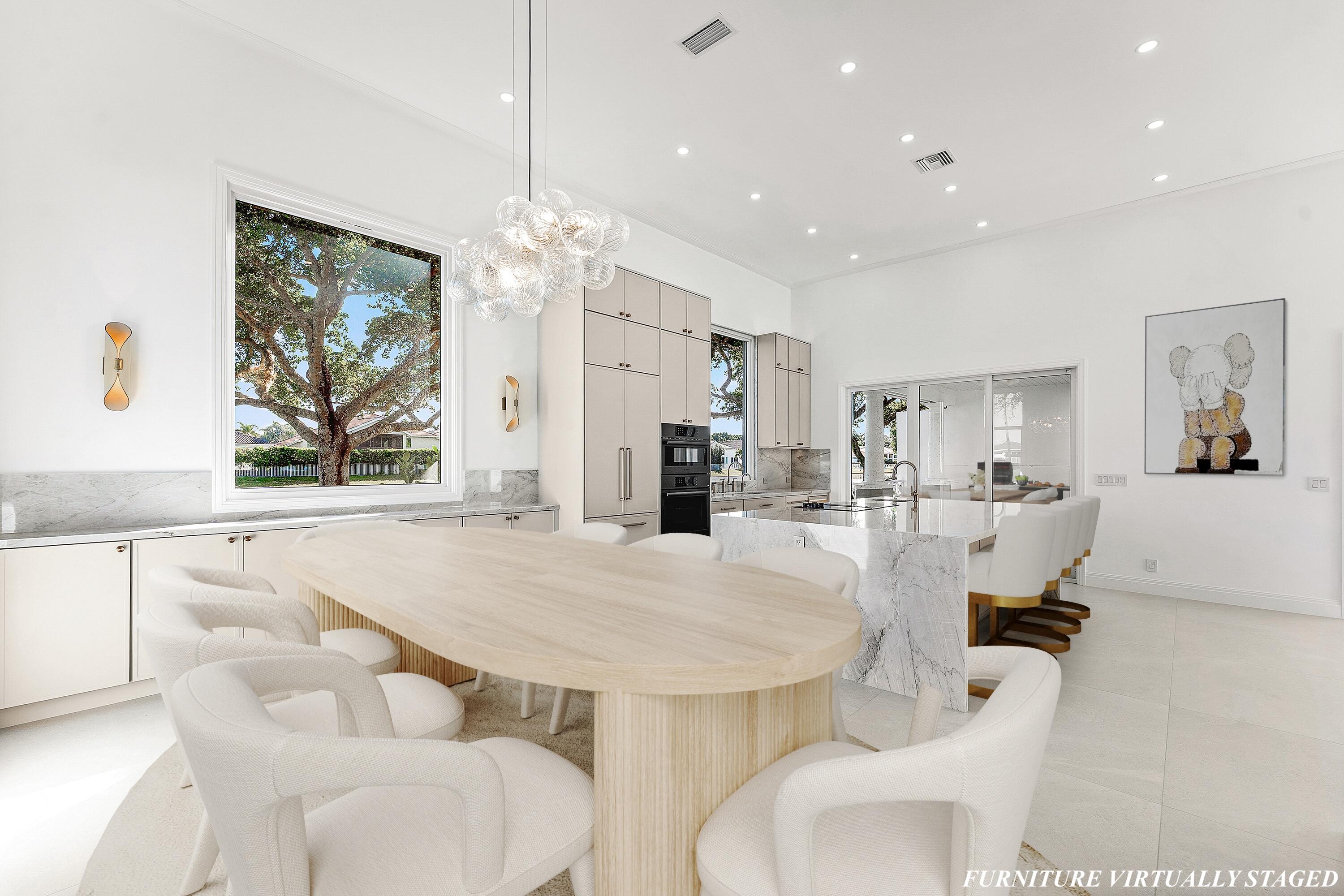 5890 NW 39th Avenue