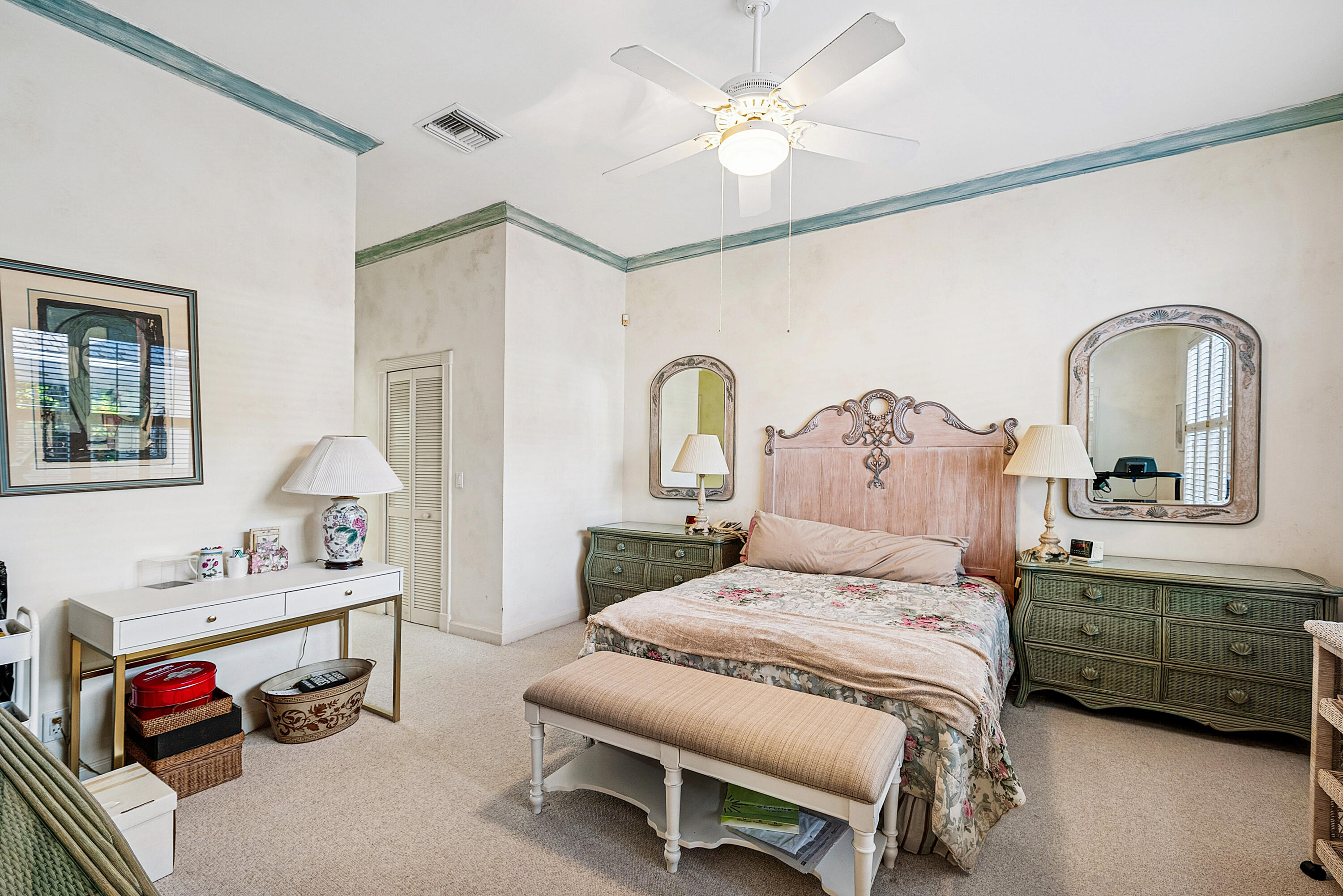 4007 NW 58th Place
