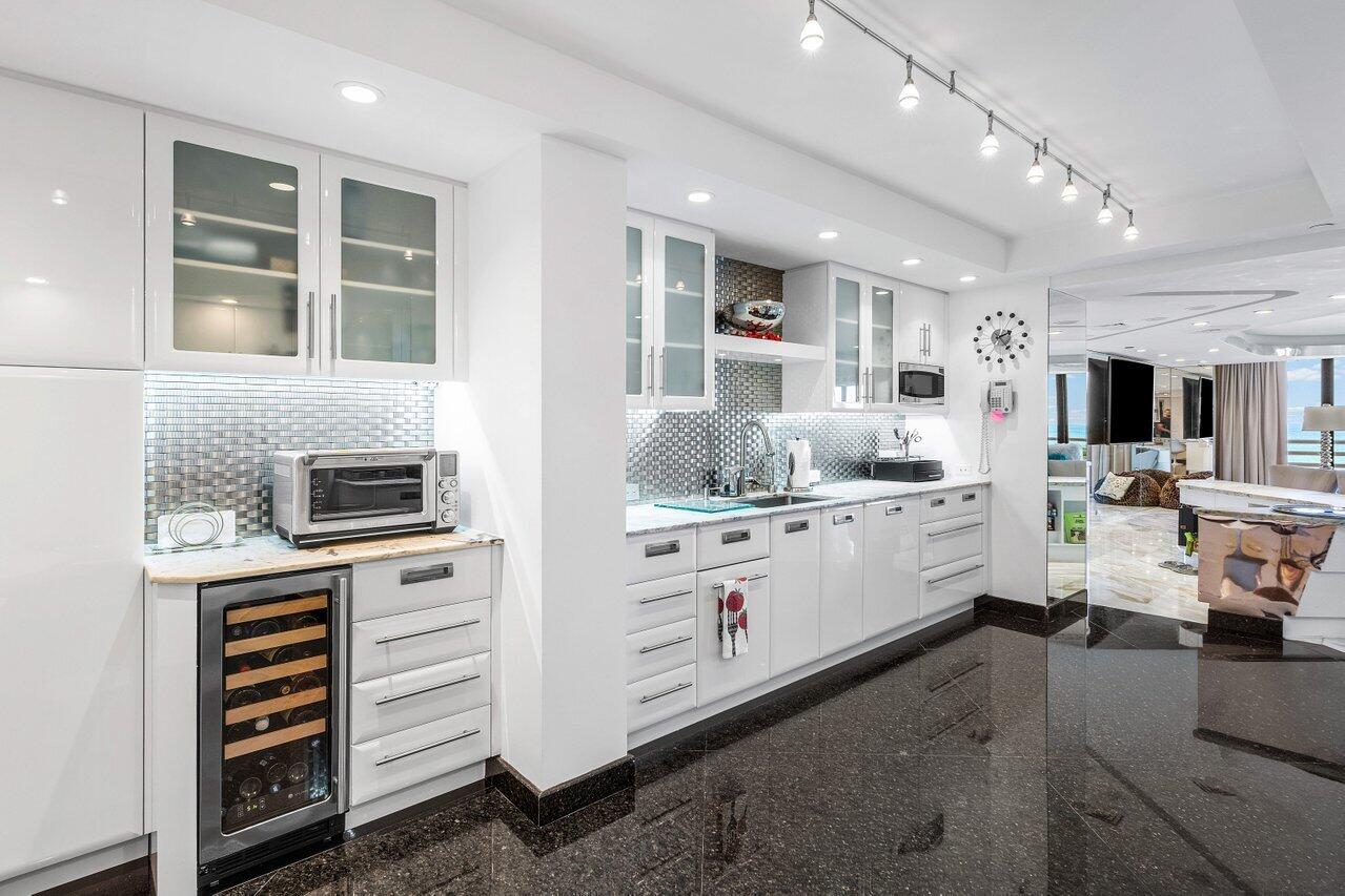 1500 S Ocean Boulevard 303/304