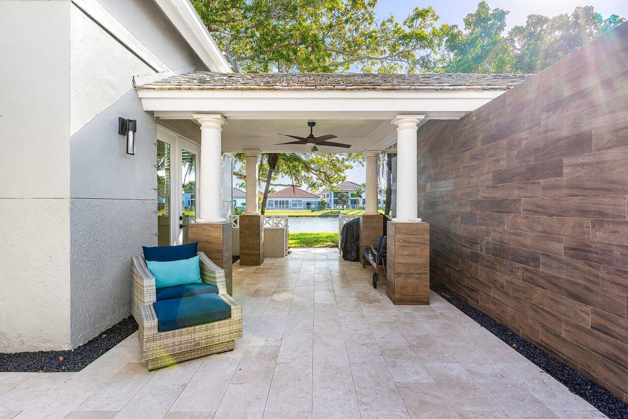 5696 NW 39th Avenue