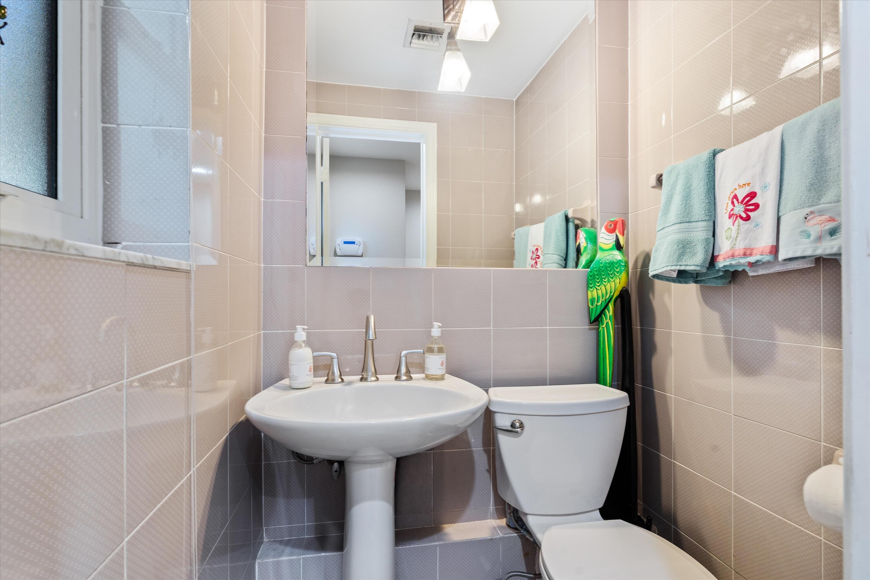 6590 N Ocean Boulevard 9, Ocean Ridge Unit: 9