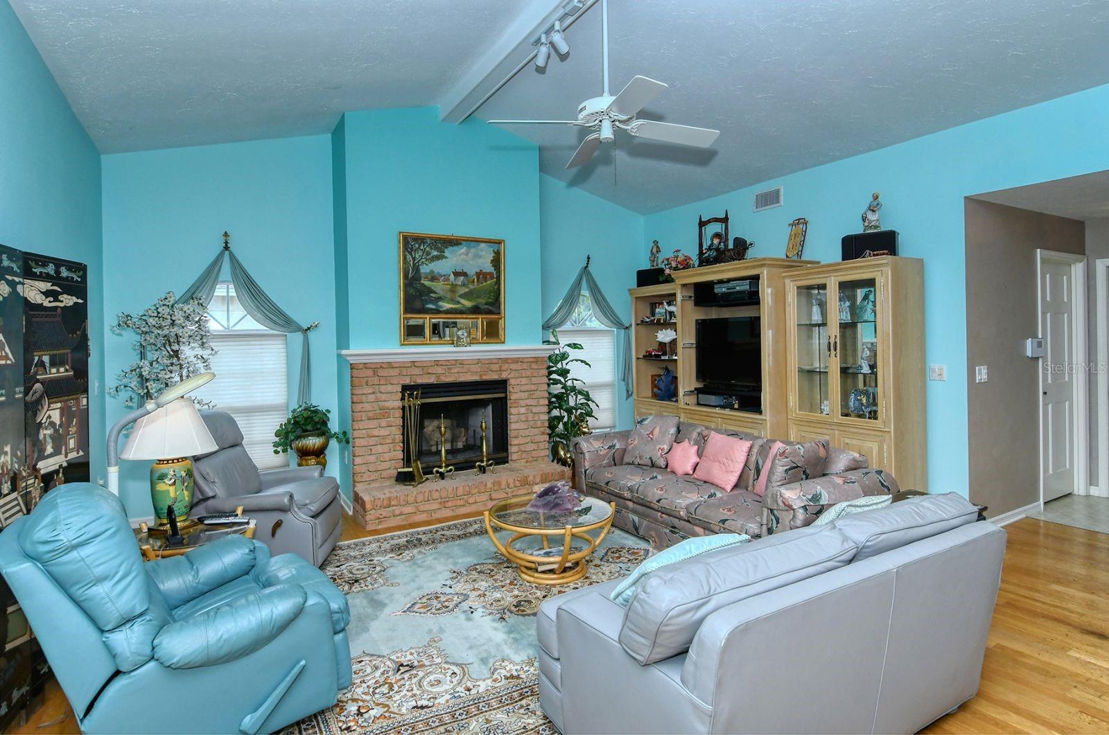 7812 BROADMOOR PINES BOULEVARD