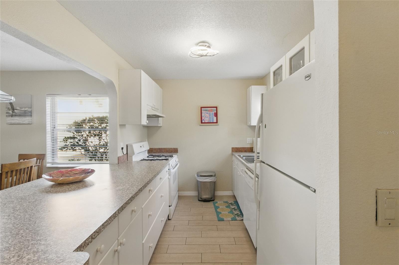 5071 VILLAGE GARDENS DR #5