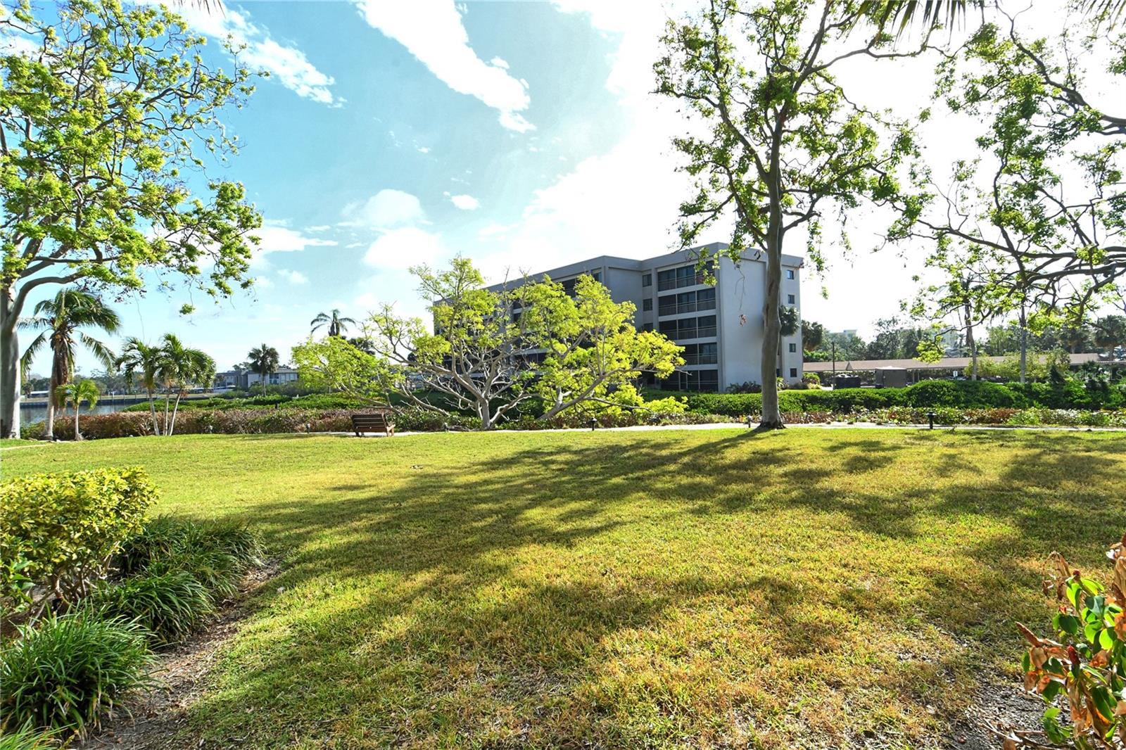 1700 COVE II PL #311