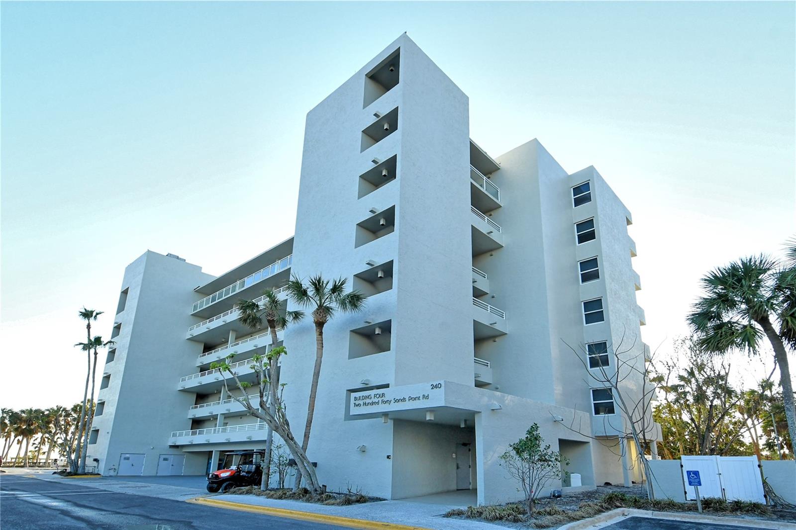 240 SANDS POINT RD #4201