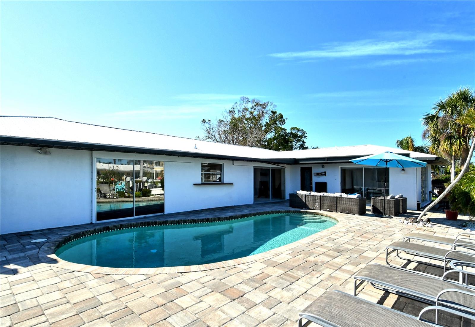 537 GUNWALE LN