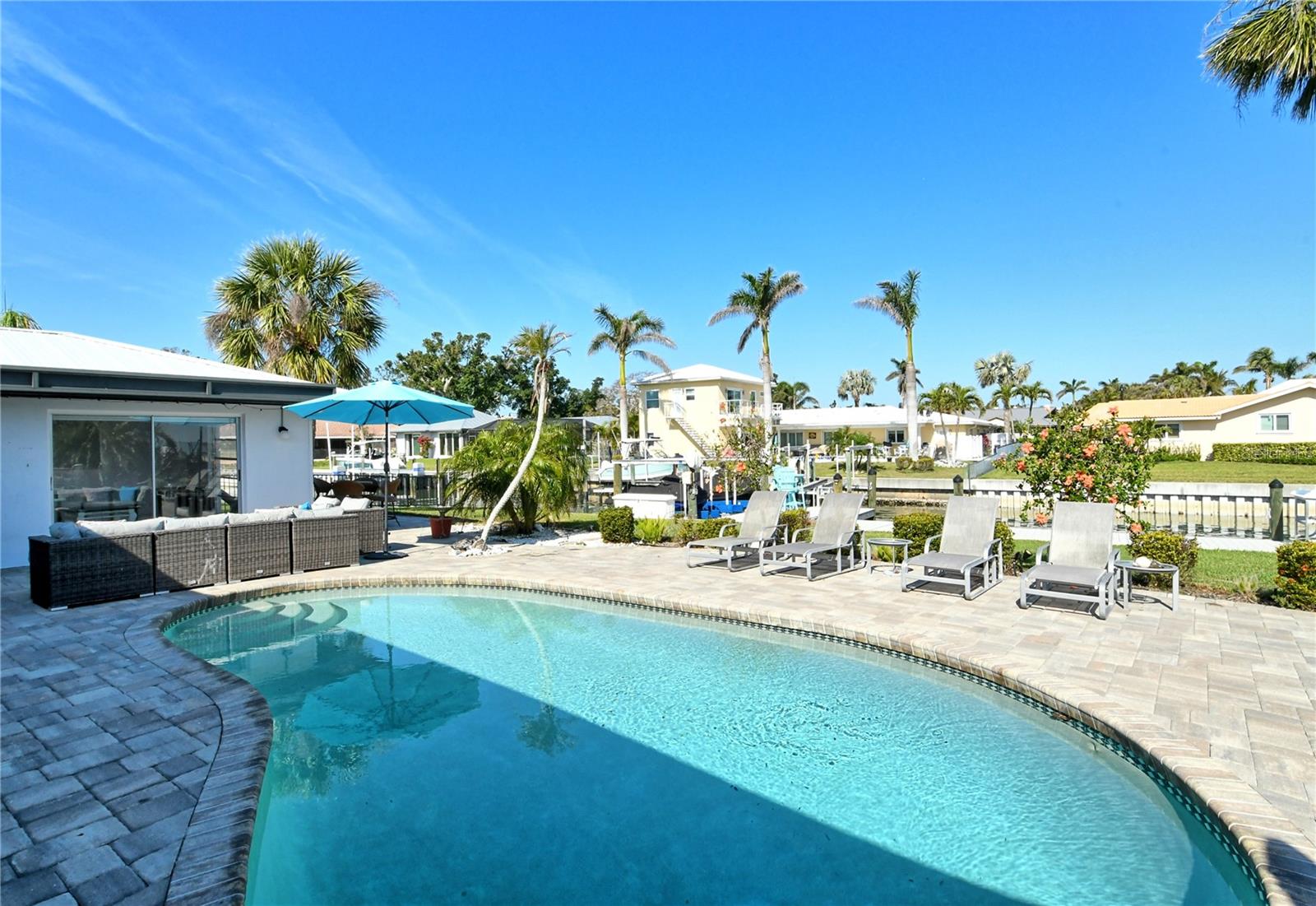 537 GUNWALE LN