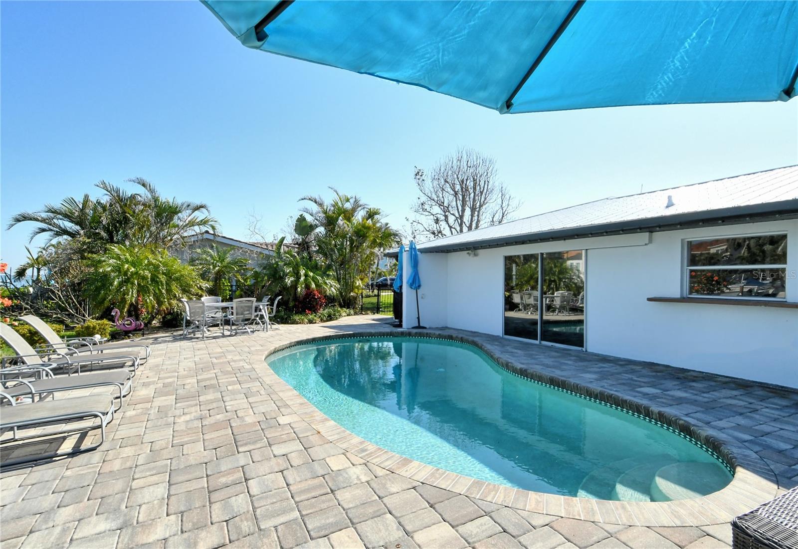 537 GUNWALE LN