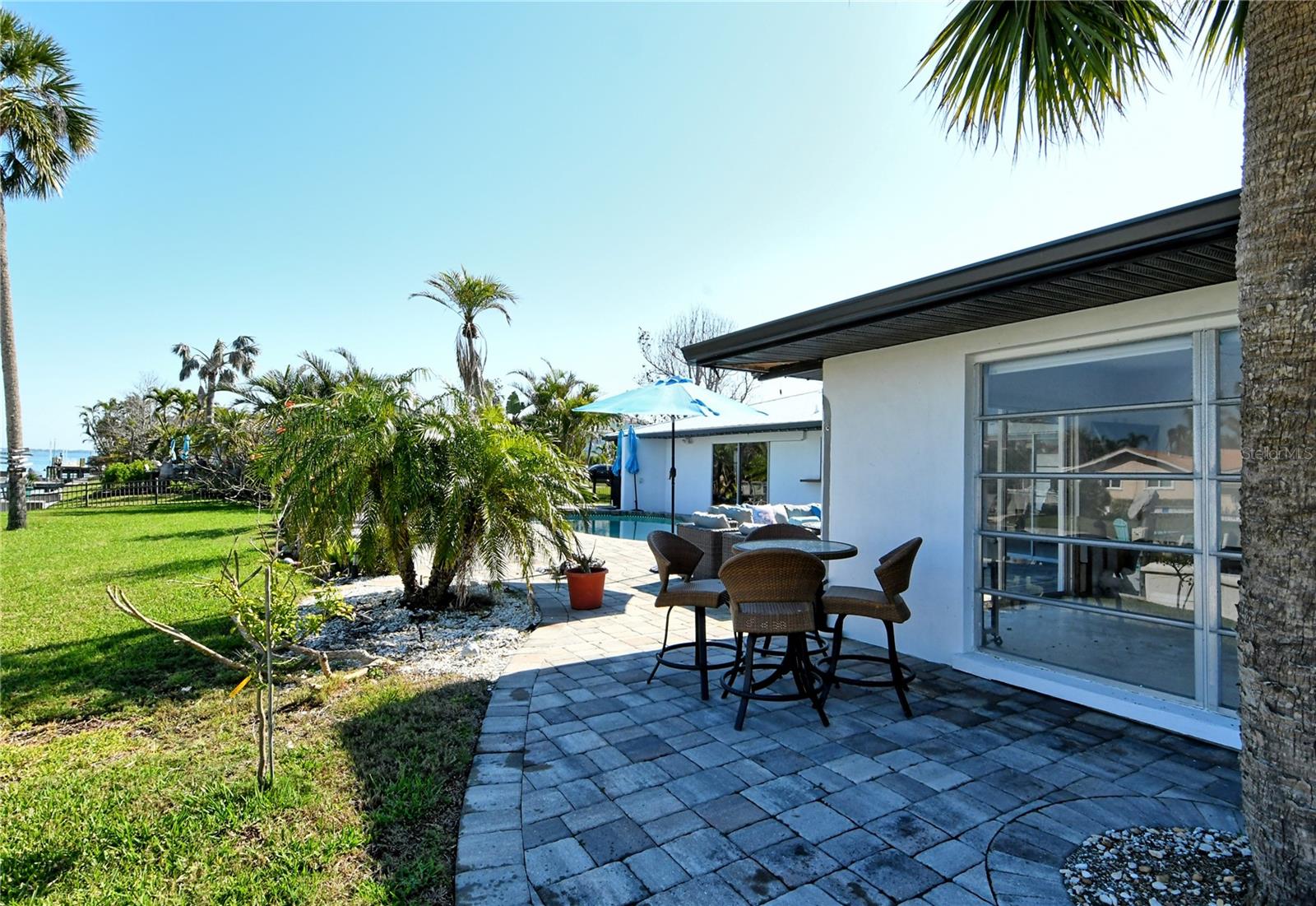 537 GUNWALE LN