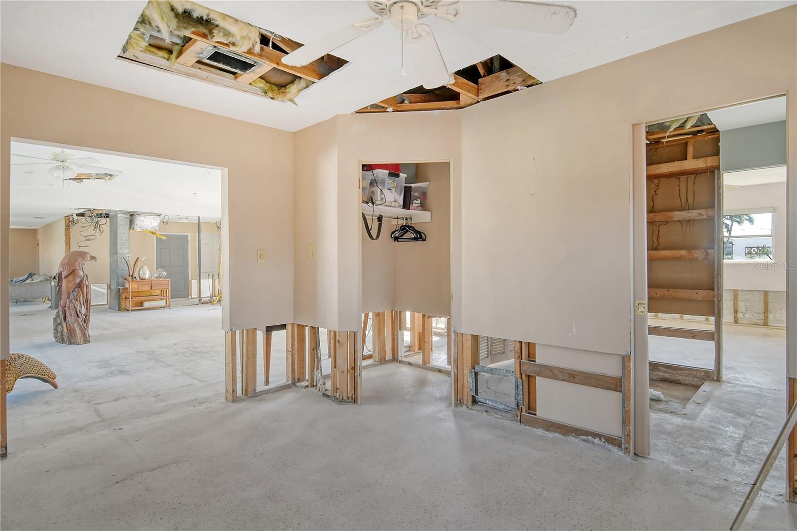 537 GUNWALE LN