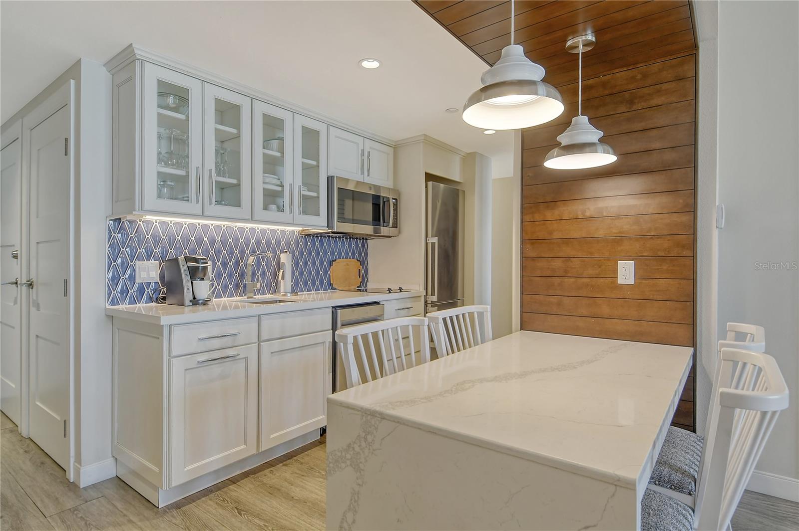 230 SANDS POINT RD #3501