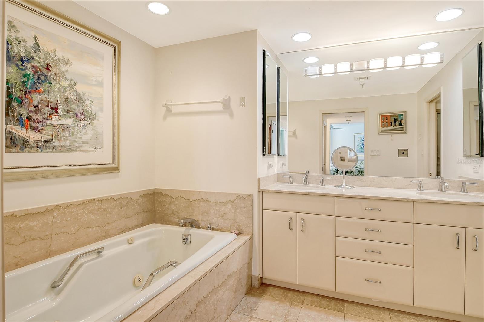 1211 GULF OF MEXICO DR #704