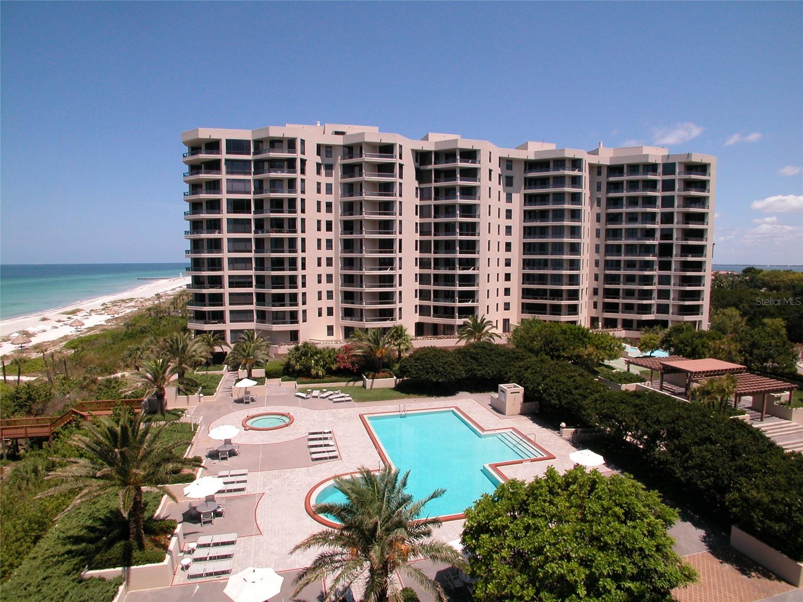 1241 GULF OF MEXICO DR #105