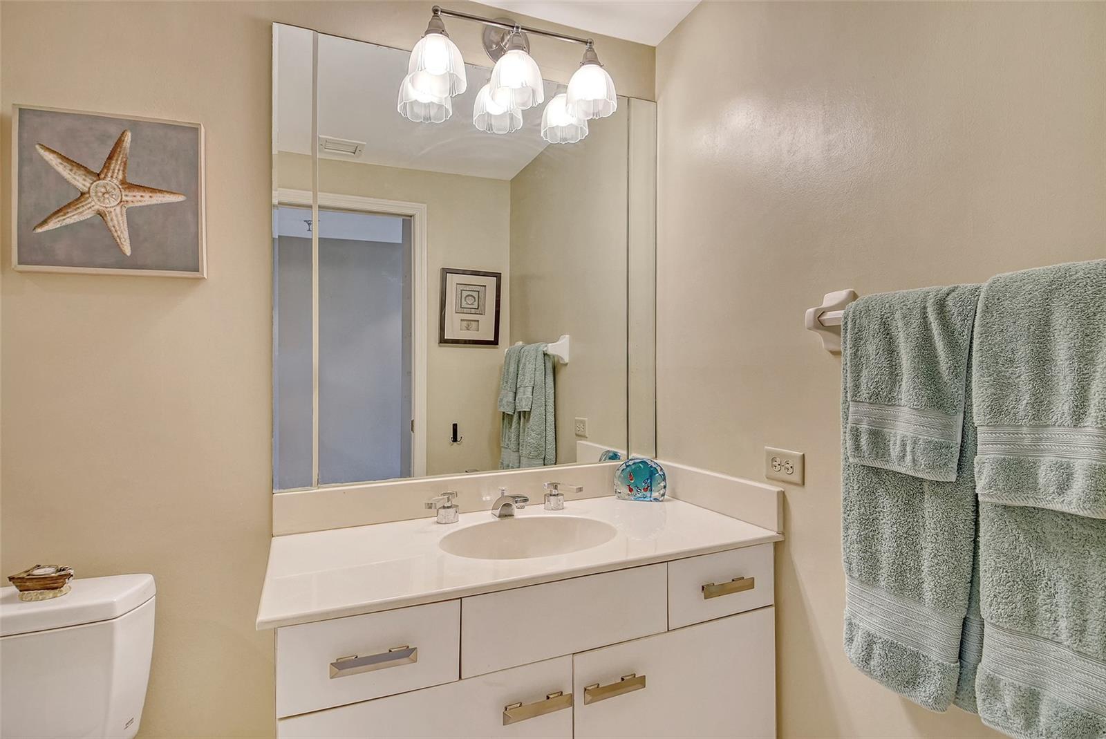 1211 GULF OF MEXICO DR #105