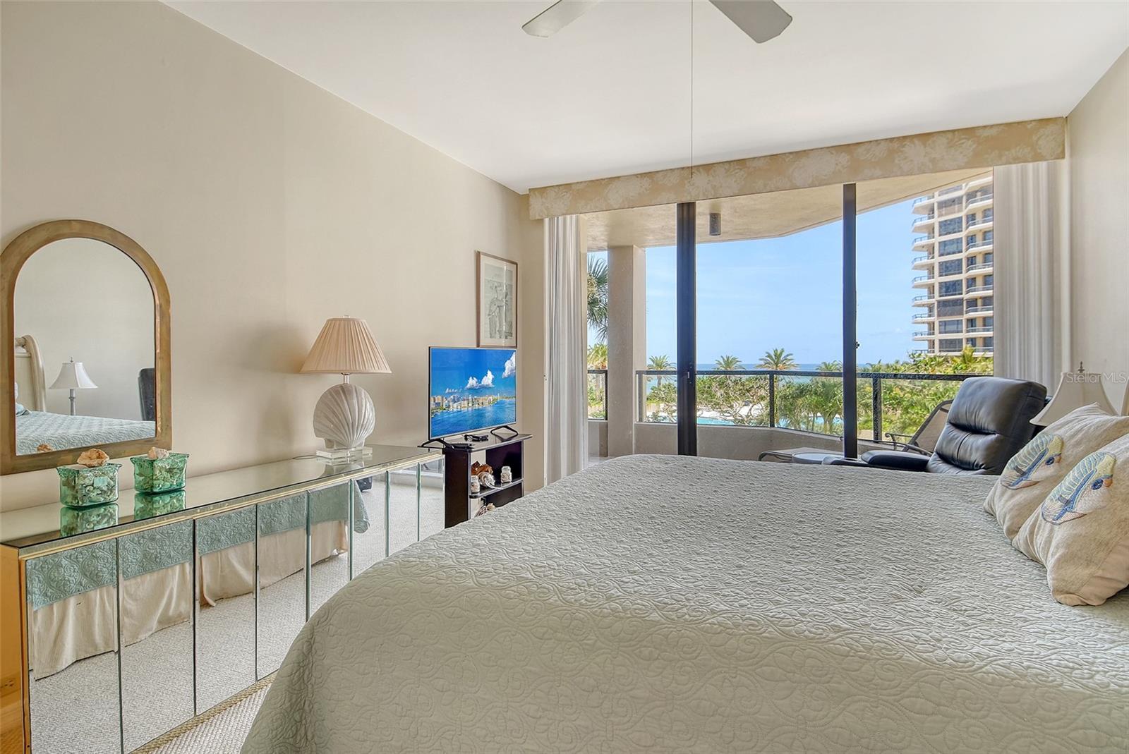 1211 GULF OF MEXICO DR #105