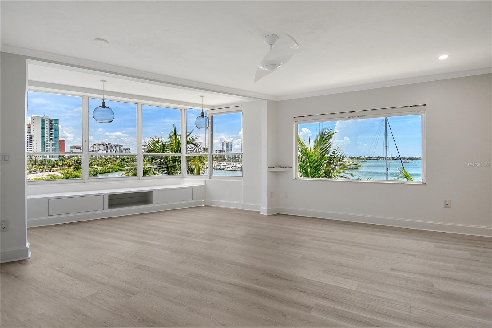 660 GOLDEN GATE PT #32