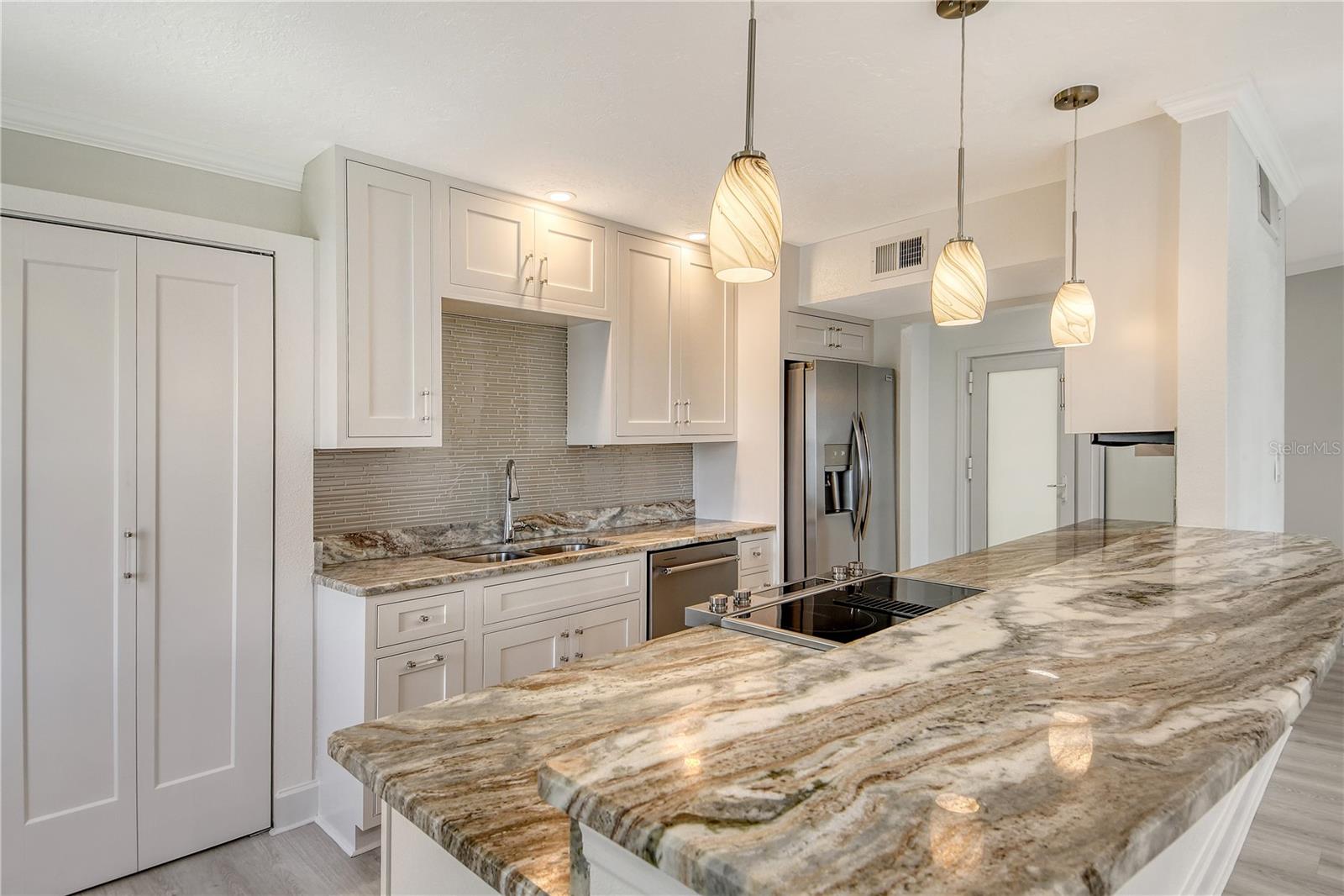 660 GOLDEN GATE PT #32