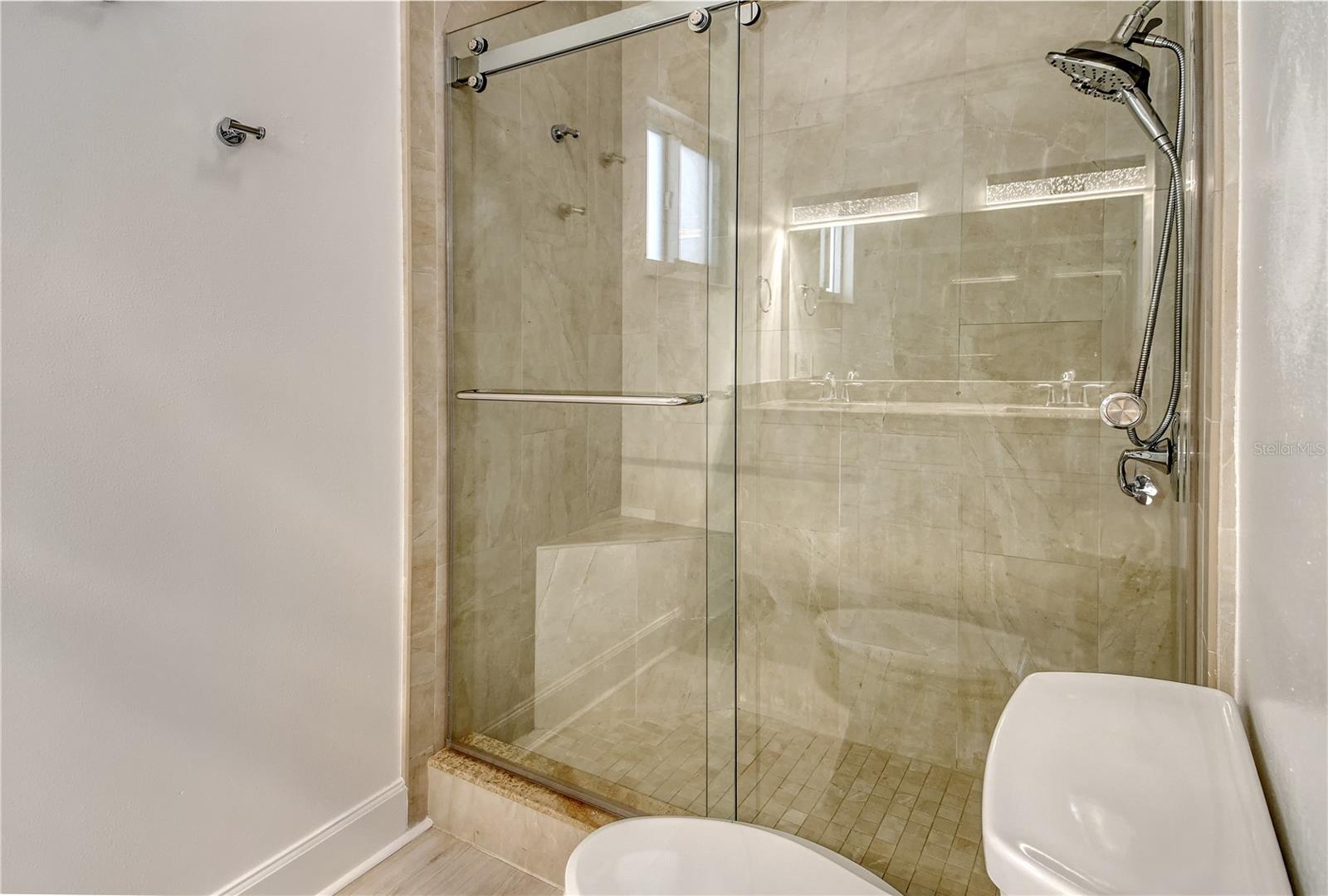 660 GOLDEN GATE PT #32