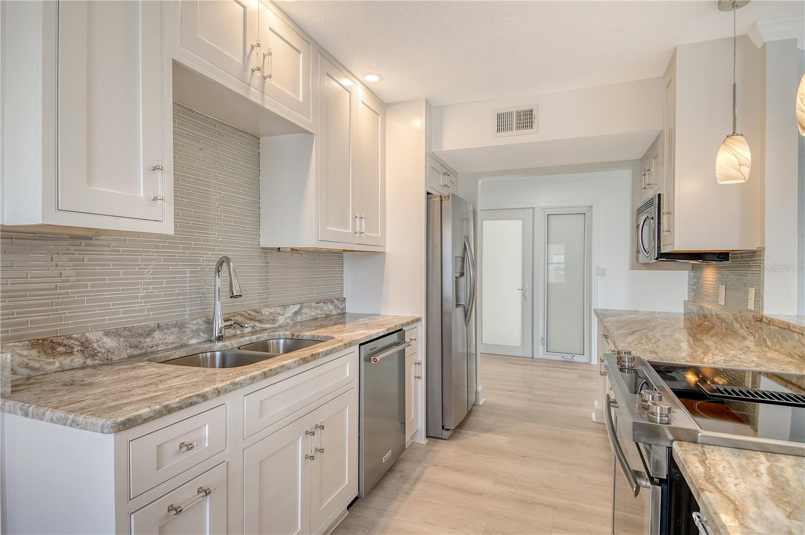660 GOLDEN GATE PT #32