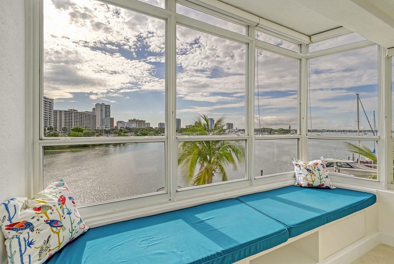 660 GOLDEN GATE PT #32