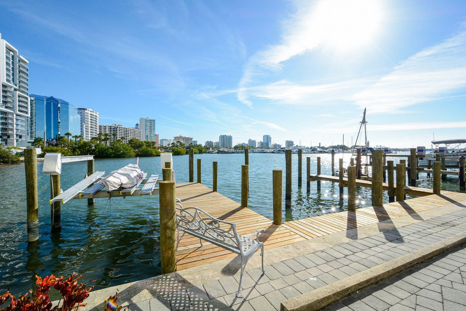 660 GOLDEN GATE PT #32