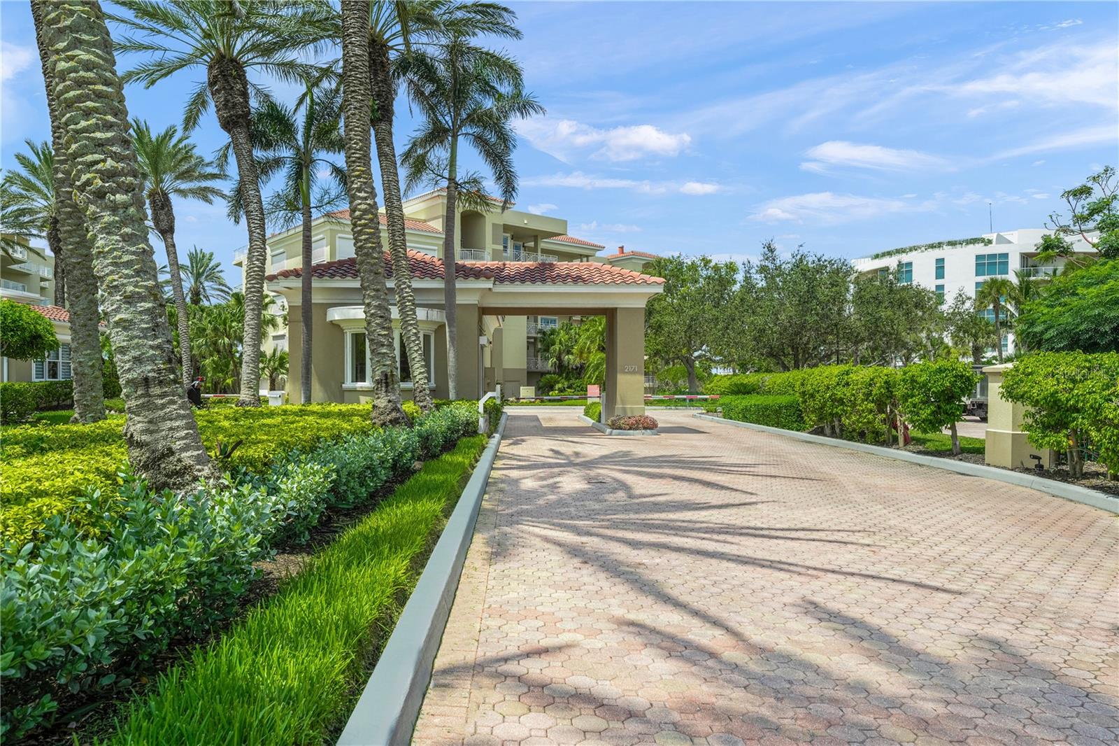 2165 GULF OF MEXICO DR #114